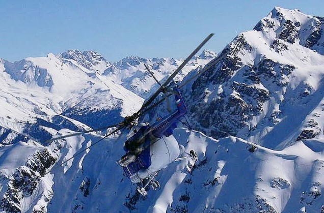 Маневрирование вертолета в горах