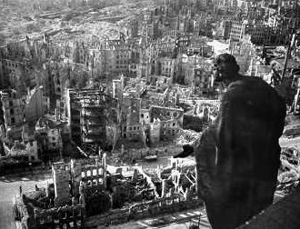 Немецкие историки назвали точное число жертв бомбардировки Дрездена