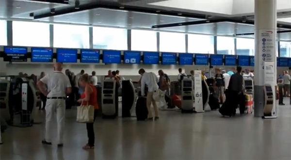 Лондон: тысячи пассажиров улетели без багажа